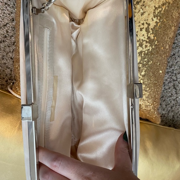 Wristlet - Picture 2 of 3